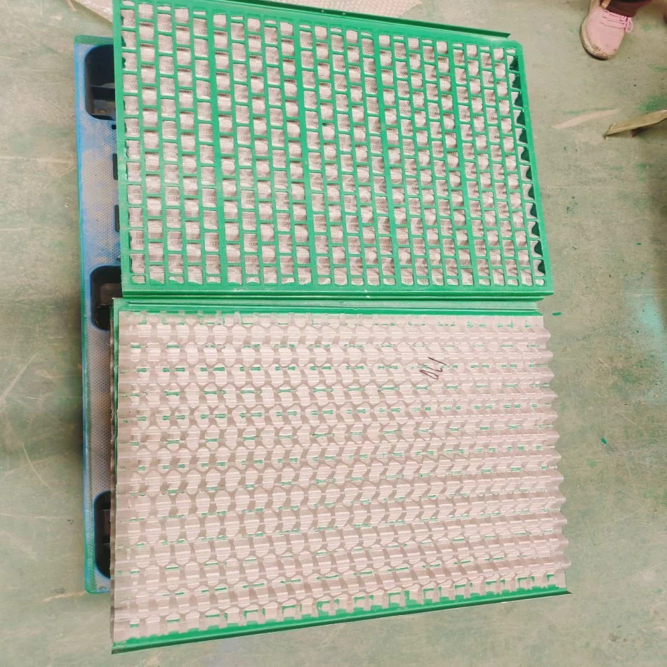 WV 600 Metal Back Hook Strip Dual Pool 600 Primary Screen